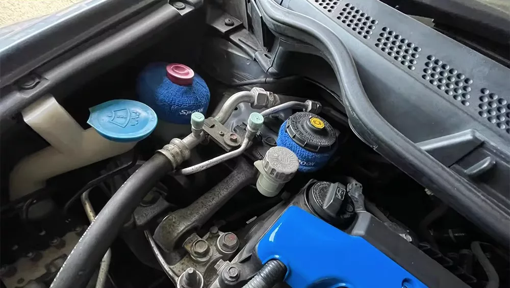 The JDM reservoir sock in action.